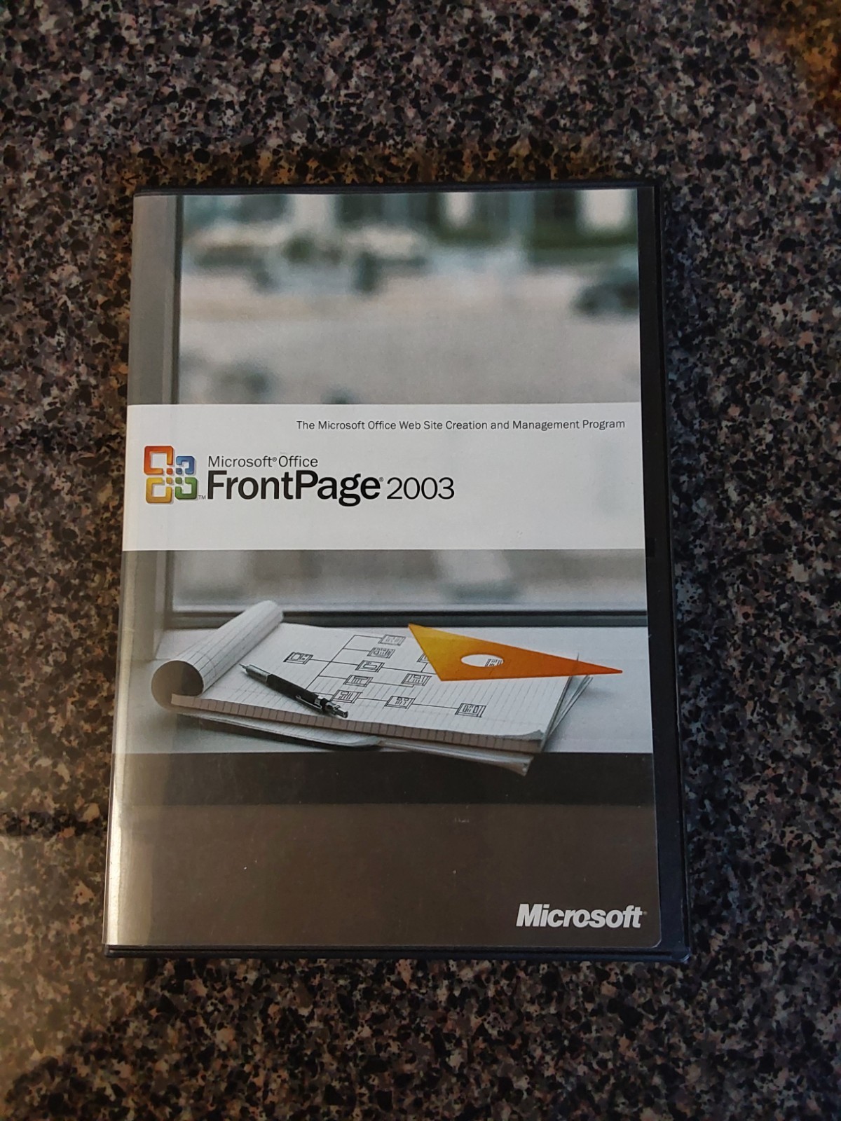 Microsoft Office FrontPage 2003 Web Design CD Retail for Windows Server 2003