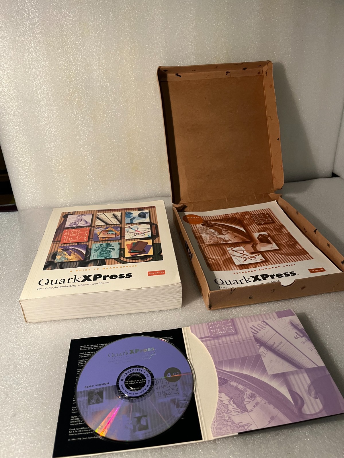 Quark XPress 4.02 Demo CD-ROM (Win & Mac), User’s Guide, and Original Booklets