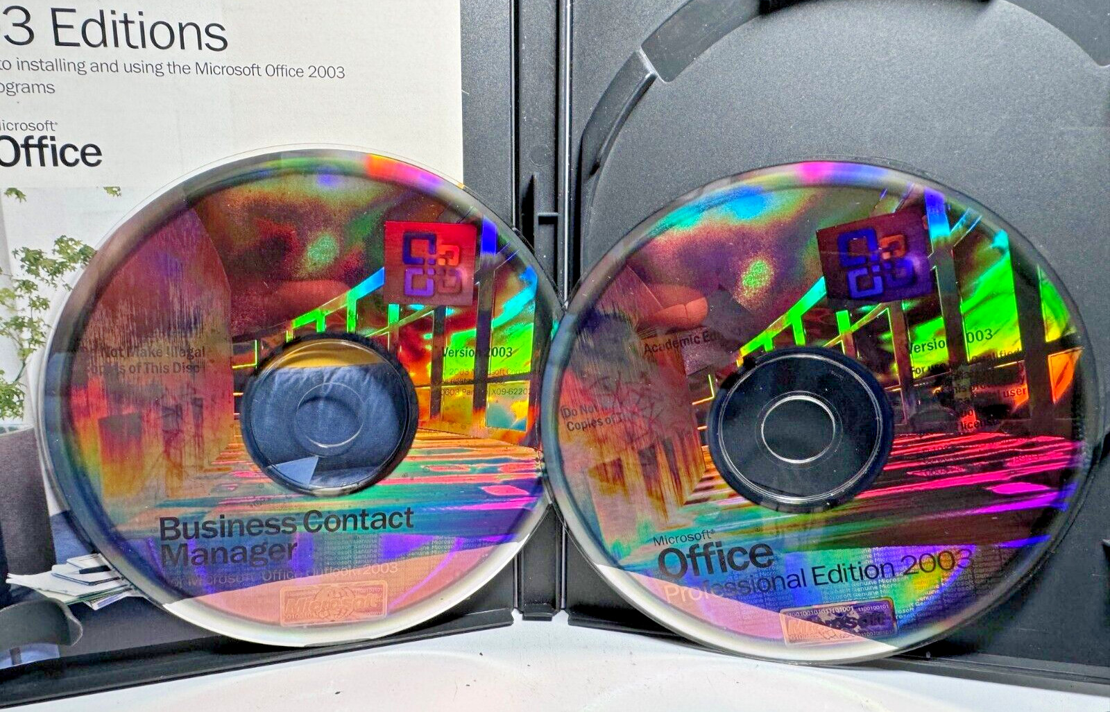Microsoft Office Professional Edition 2003 (Academic Edition) Plus Booklet & Key