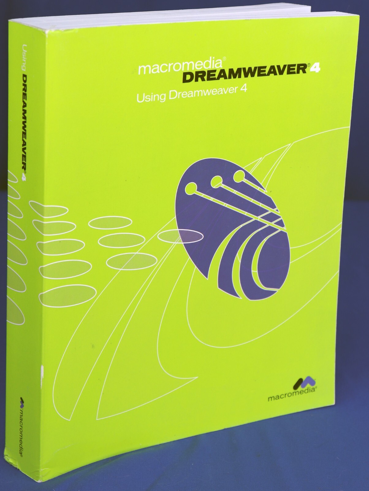 Macromedia Fireworks 4 Dreamweaver 4 Macintosh with Manuals CDs & Reference CDs