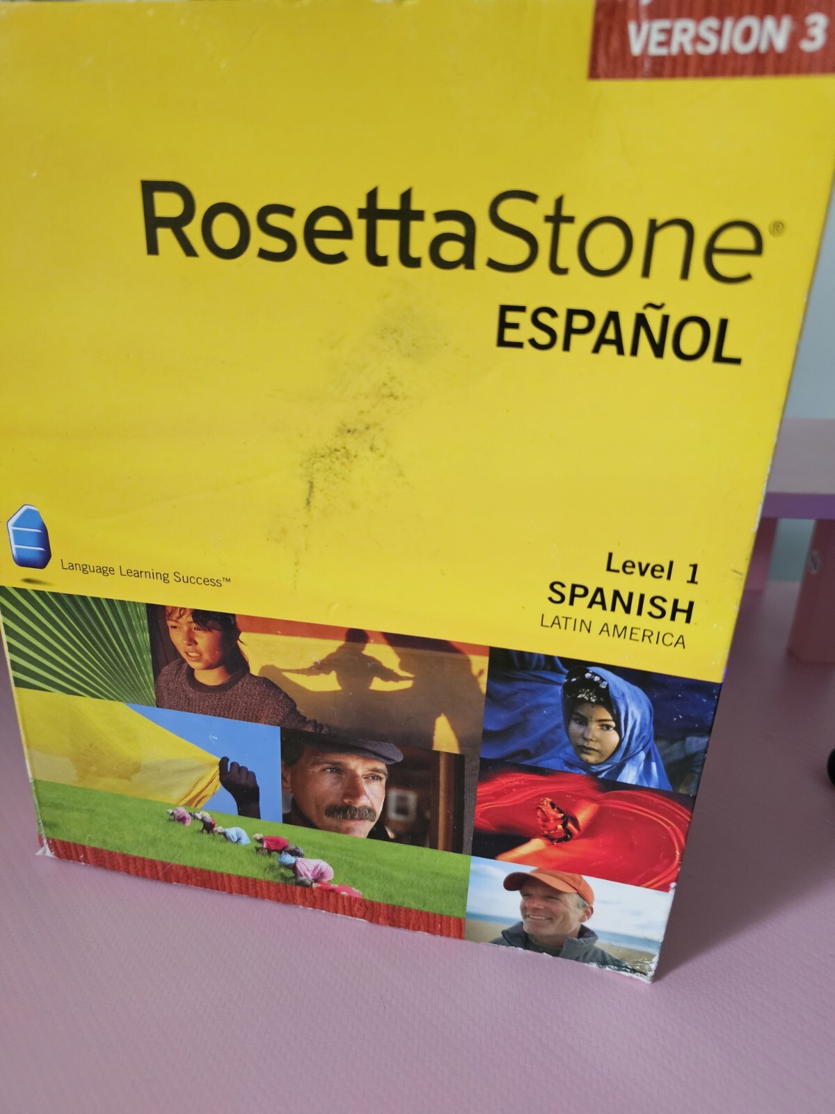 Rosetta Stone Spanish Level 1 Version 3-Case has damage – Used