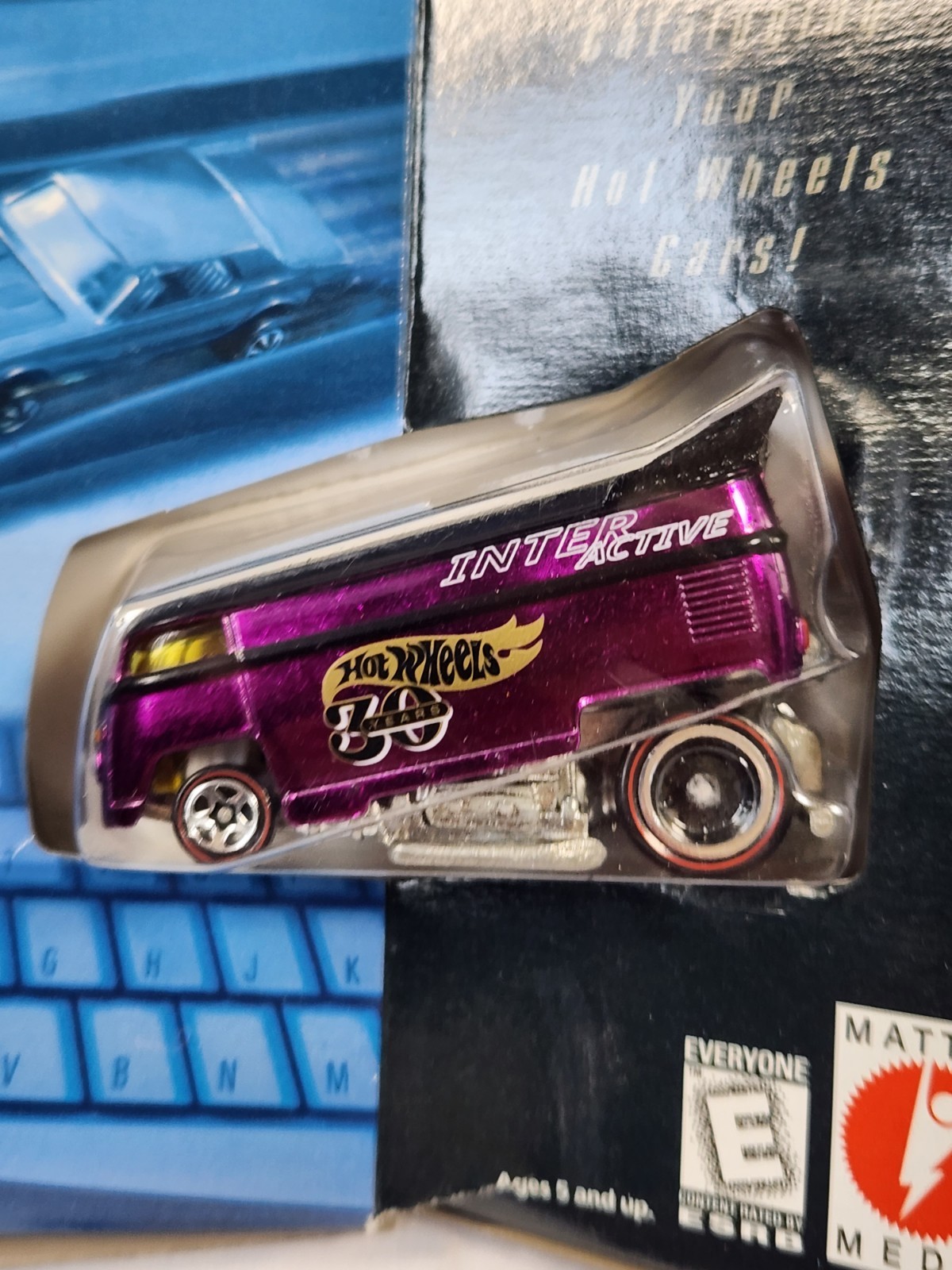 Hot Wheels Collector’s Guide CD ROM With VW Interactive Drag Bus Purple UNOPENED