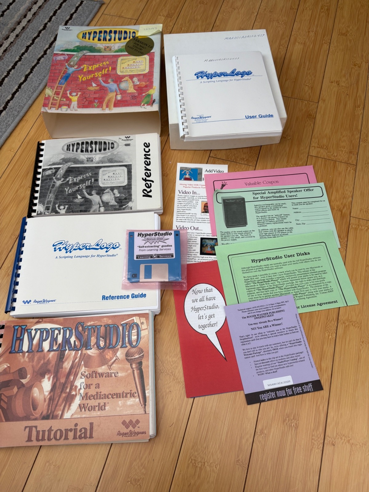 ROGER WAGNER HYPERSTUDIO 2.0 MAC COLOR EASY TO USE SOFTWARE IN BOX