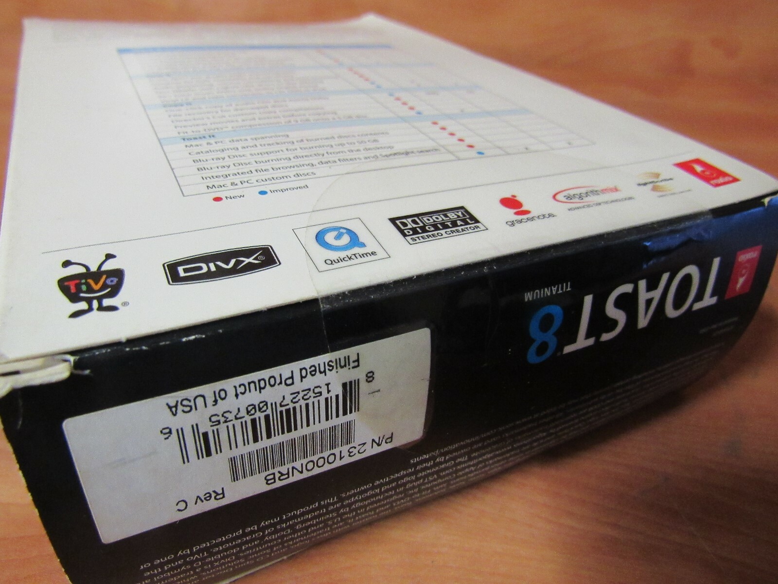 Roxio Toast 8 Titanium for MAC. New Sealed In Distressed Box. FAST FREE SHIPPING