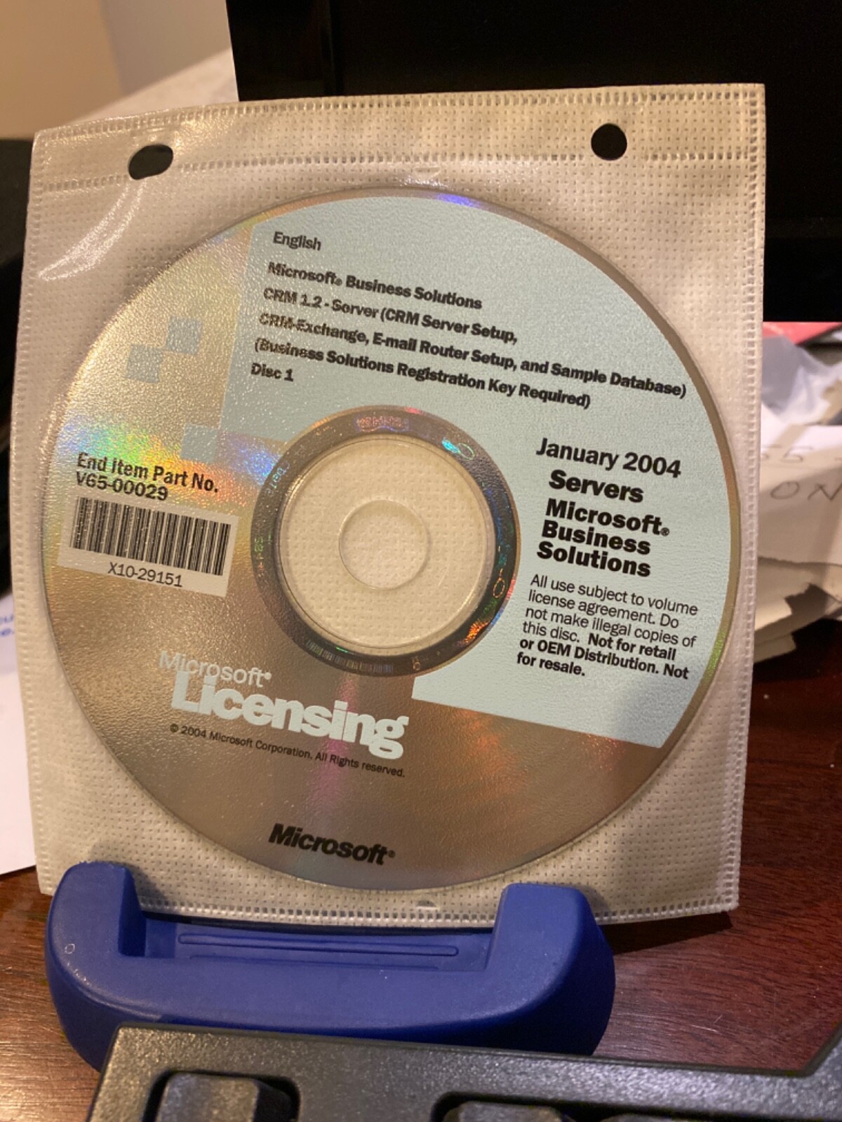 BRAND NEW Microsoft CRM 1.2 complete . 7 CDS. NEVER USED