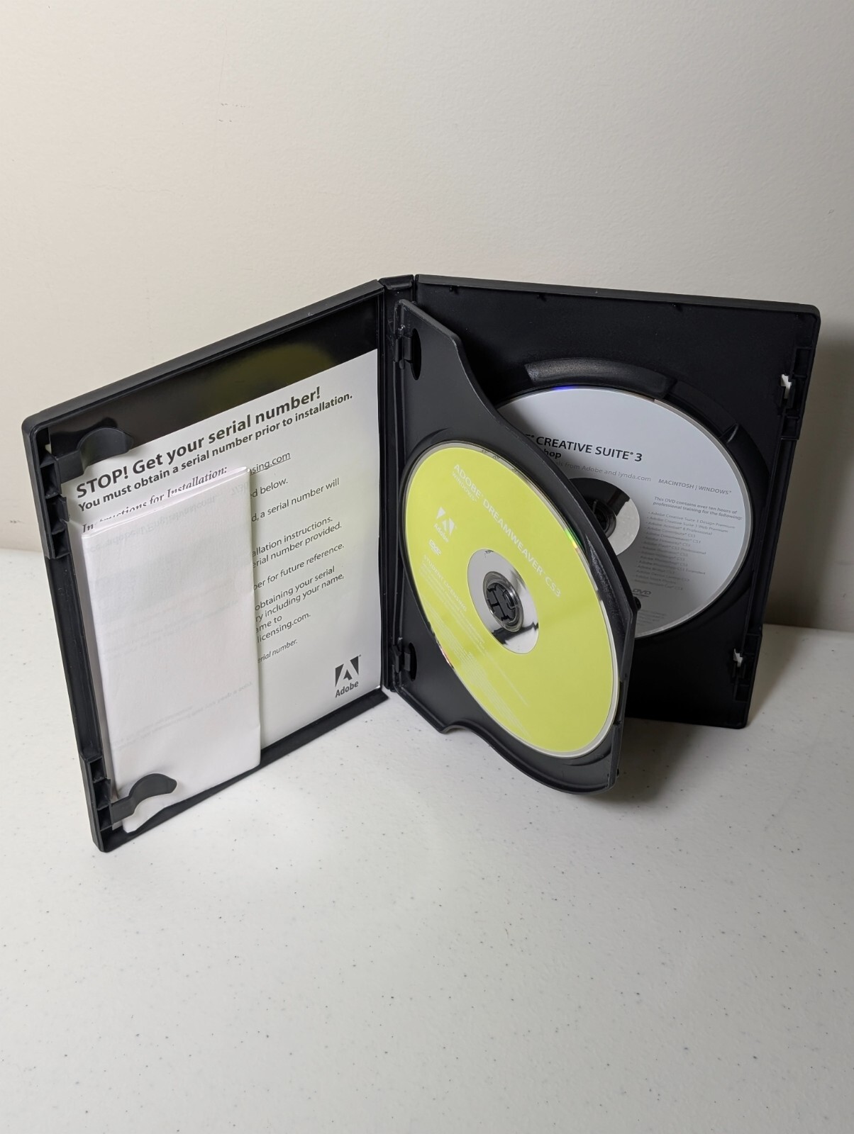 Vintage ADOBE DREAMWEAVER CS3 Student edition with product key