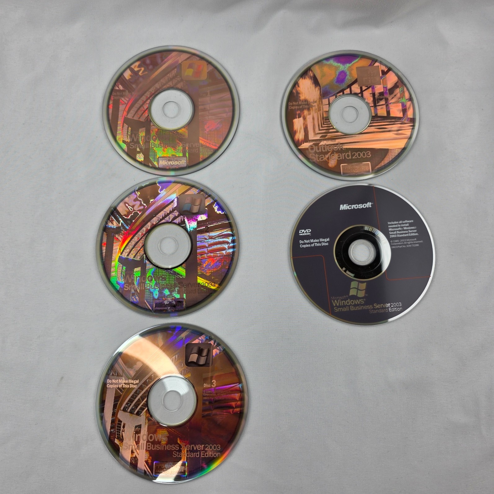 Microsoft Windows Small Business Server 2003 Standard Edition w/ Product Keys