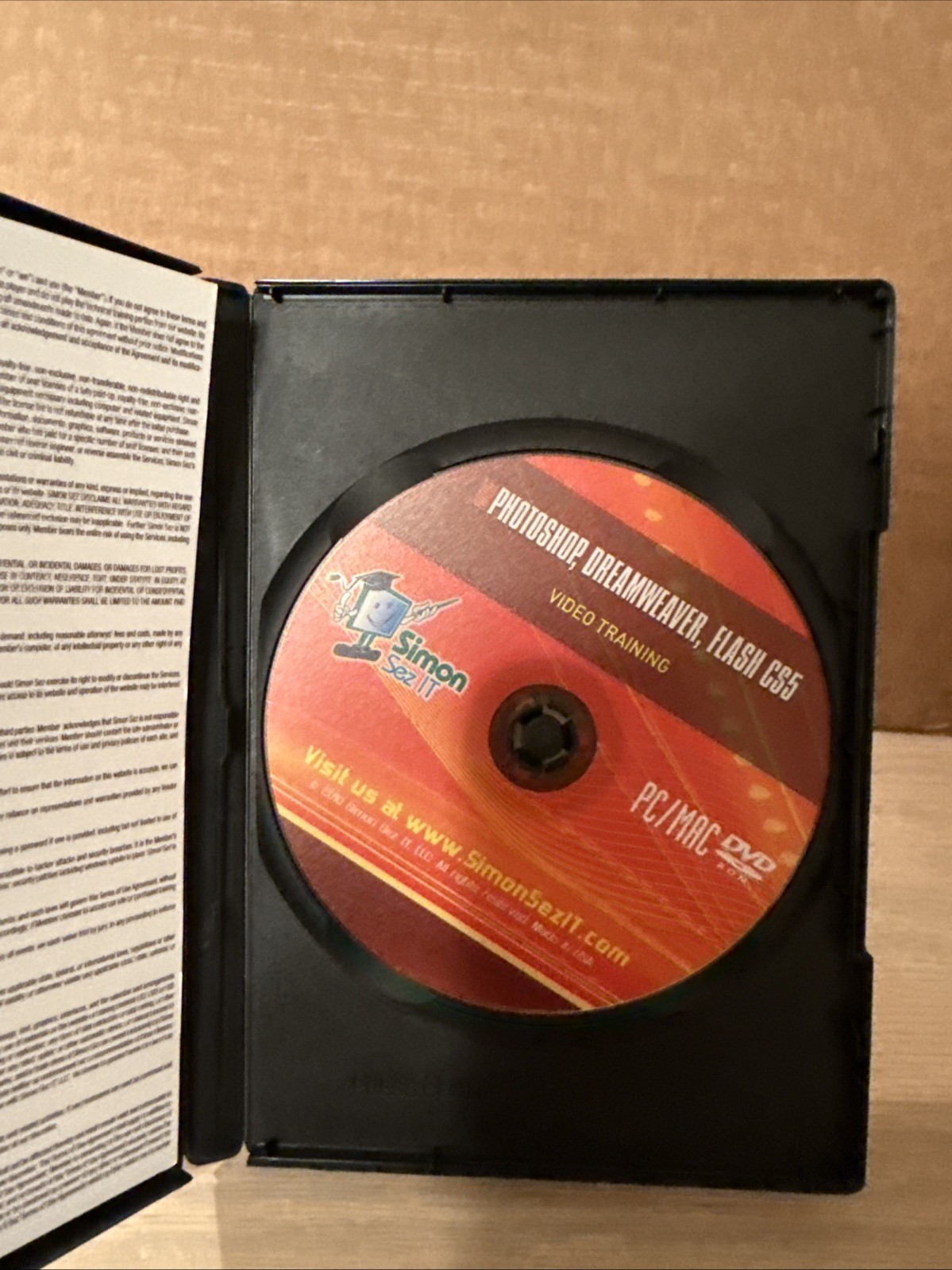 Adobe Photoshop, Dreamweaver, Flash CS5 training video DVD-ROM
