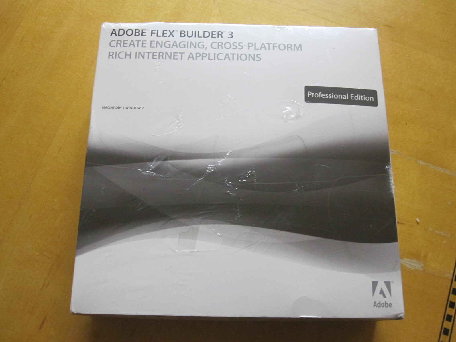Adobe Flex Builder Professional 3 (Retail) (1 User/s) – Full Version for Window