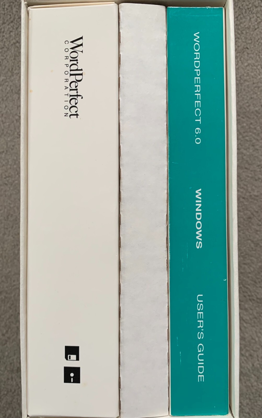 Vintage 1994 WordPerfect Complete Version 6.0A DOS/Windows Manual License Disks