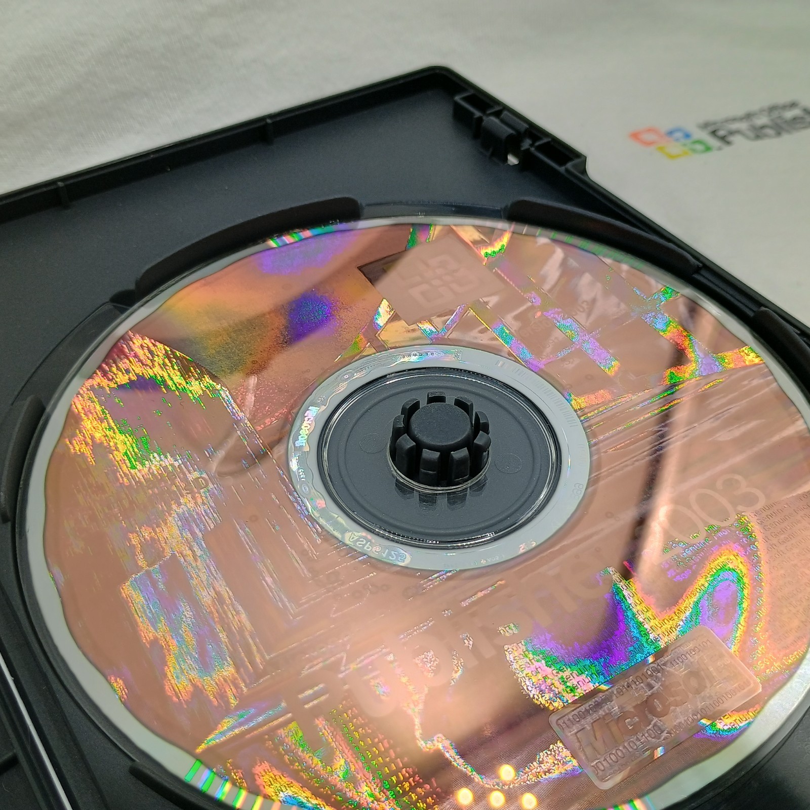Microsoft Office Publisher 2003 Disk + T-SHIRT + Product Key