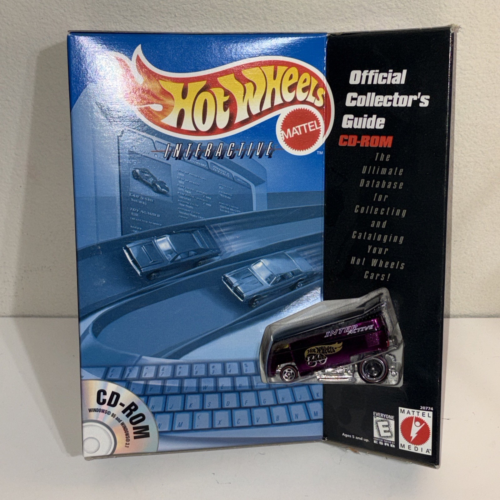 Hot Wheels Interactive Official Collector’s Guide CD + 1998 VW Drag Bus