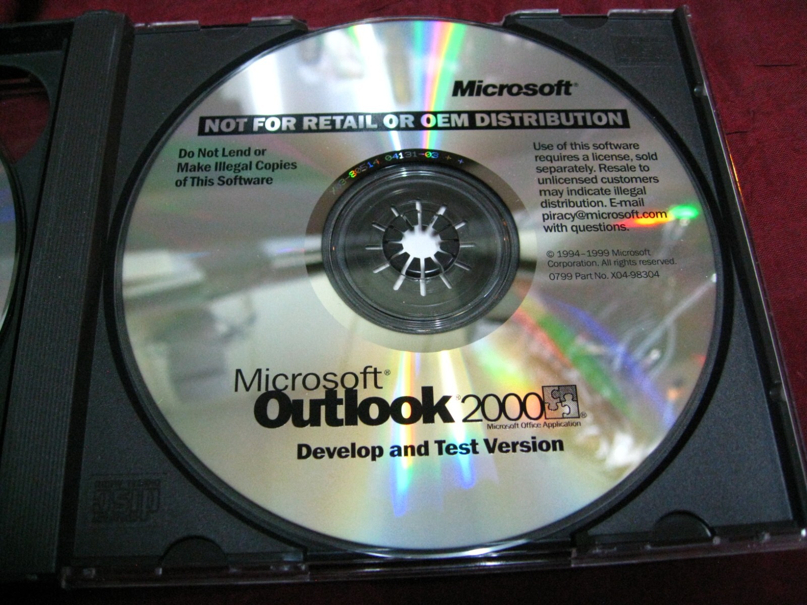 Microsoft FrontPage 2000/Outlook 2000 Develop and Test Version CD Disc Set