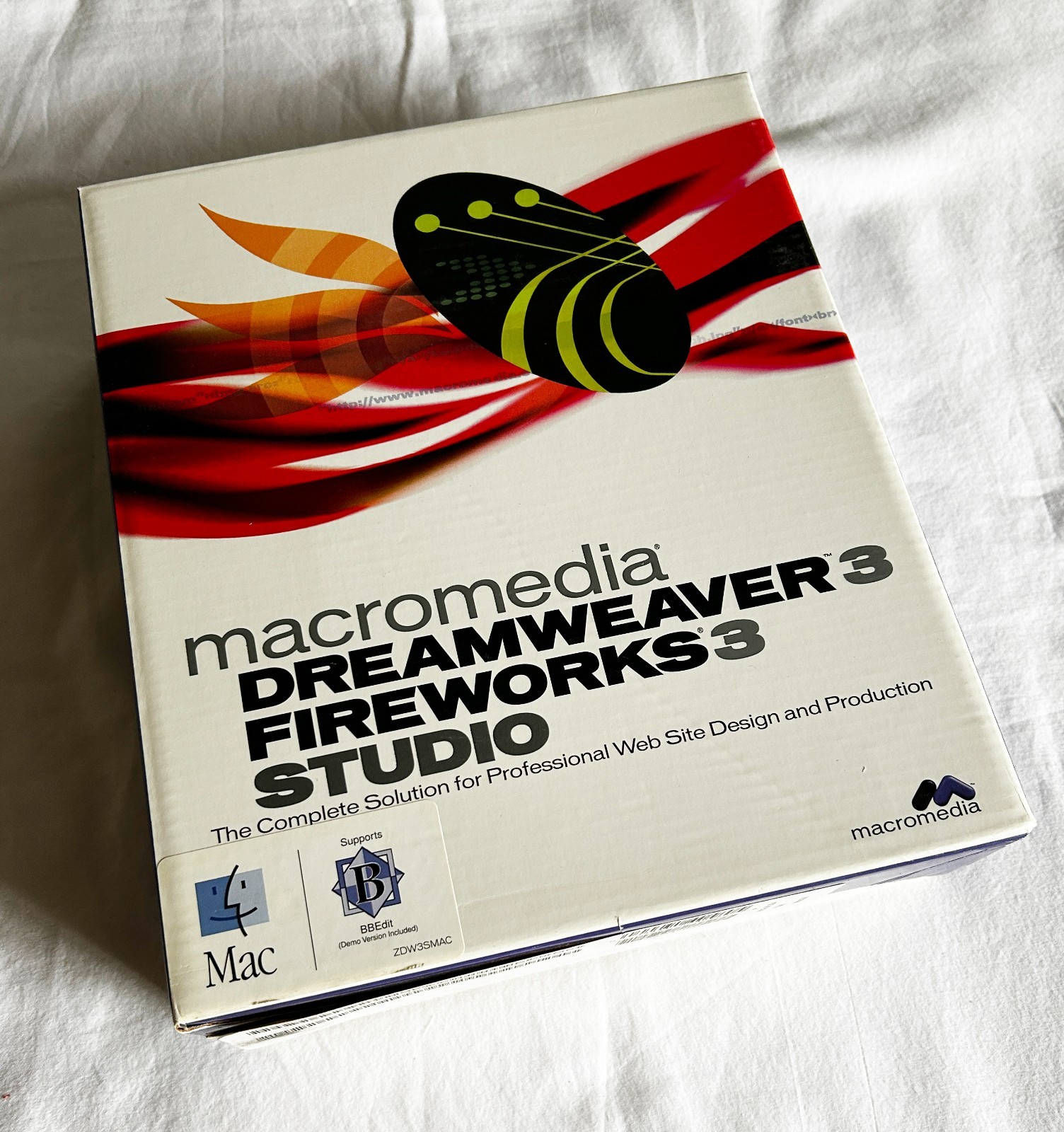 Macromedia Dreamweaver 3 Fireworks 3 Studio – complete set