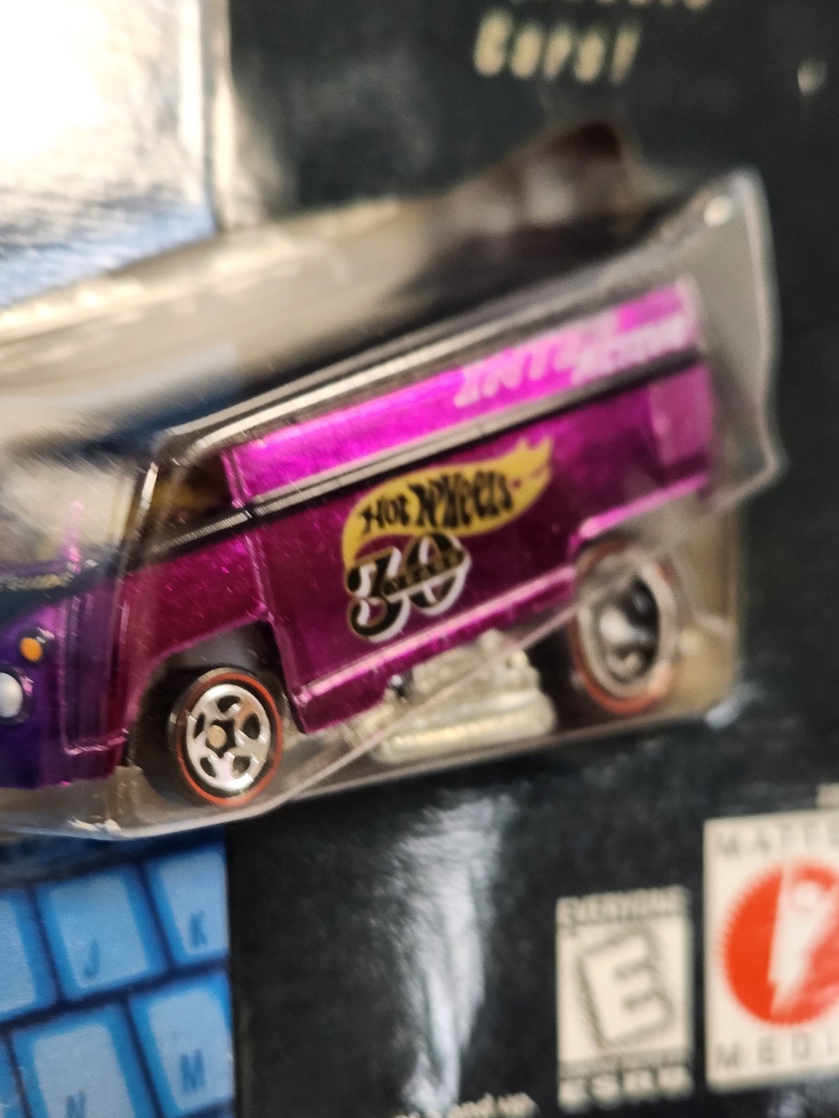 Hot Wheels Collector’s Guide CD ROM With VW Interactive Drag Bus Purple UNOPENED