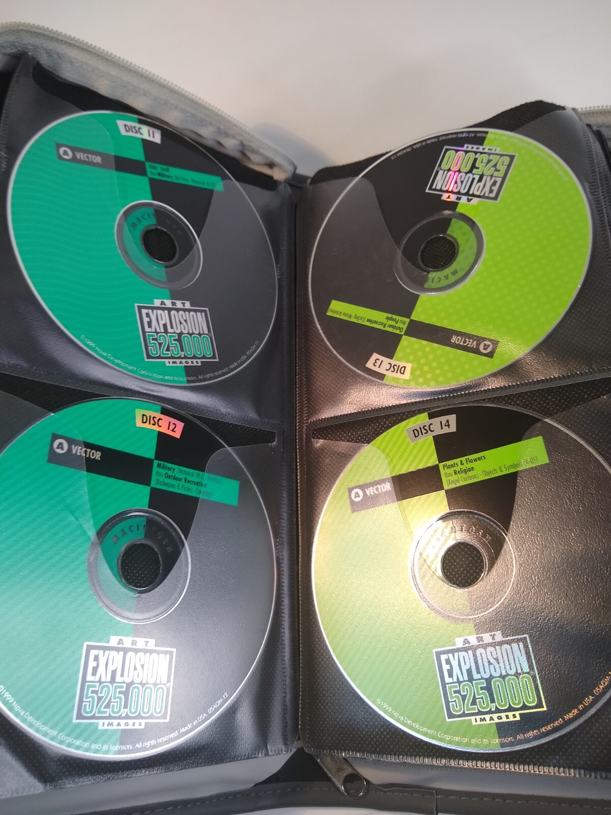 Lot Of Clip Art Explosion 525,000 Image, incredible 65,000 Pak, 250,000…