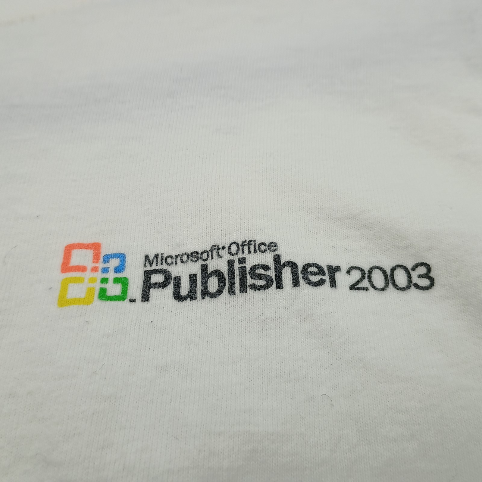 Microsoft Office Publisher 2003 Disk + T-SHIRT + Product Key