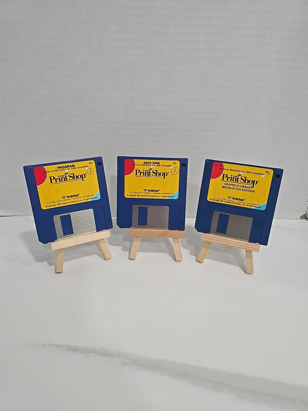 1989 The New Print Shop Computer PC 3.5″ Data Disks IBM/TANDY Boderbund R091 HTF