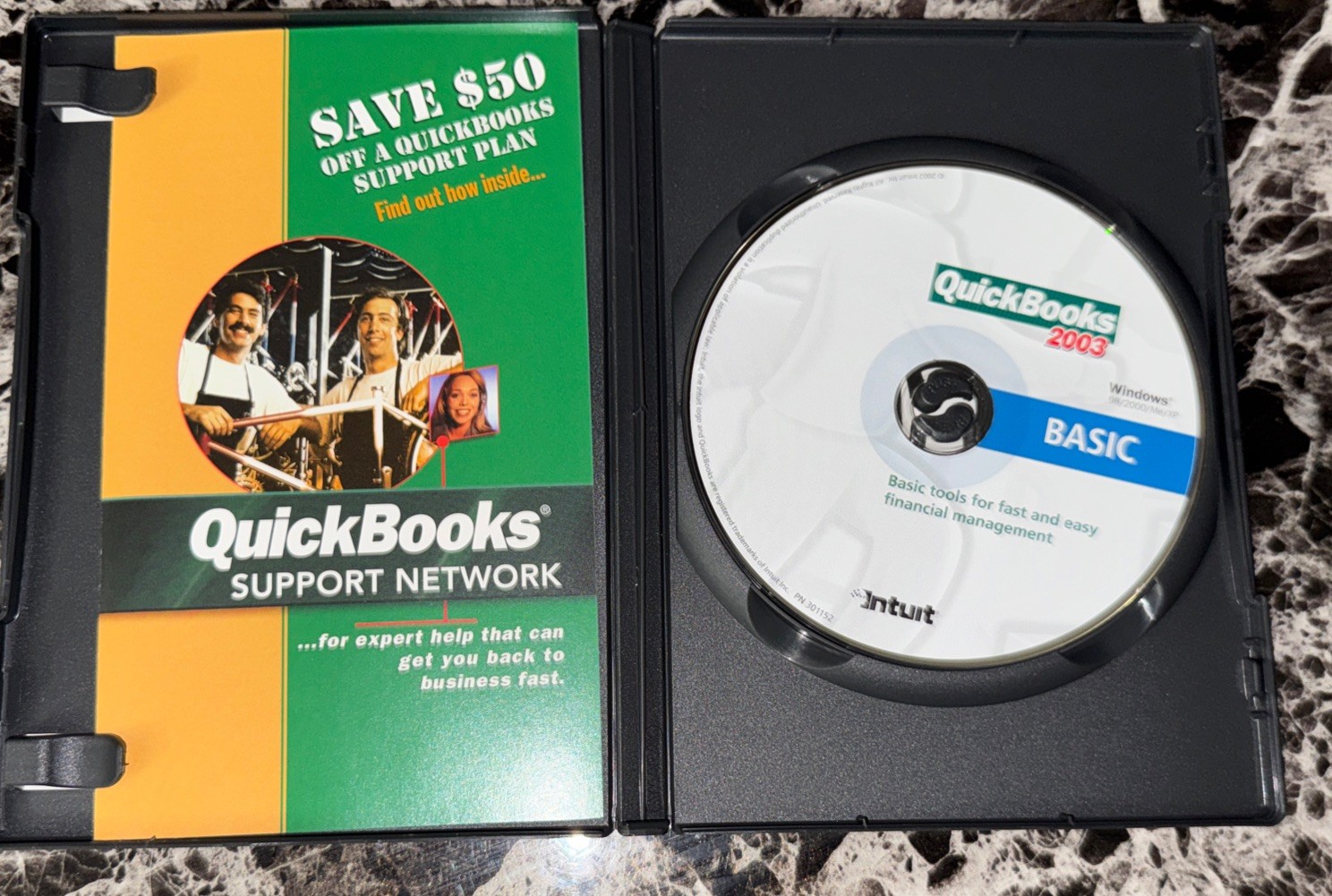 Intuit QuickBooks Basic Edition 2003 – Includes Box, Book, Disc, & Code