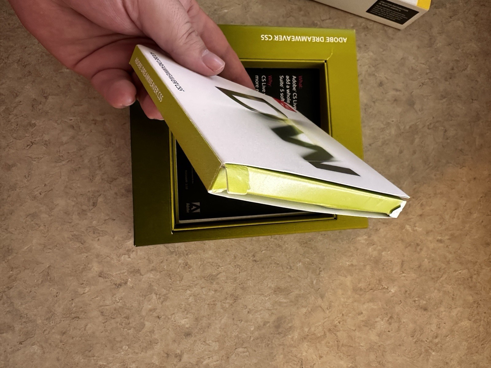 Adobe Dreamweaver CS5 – Student And Teacher Edition – READ DESCRIPTION