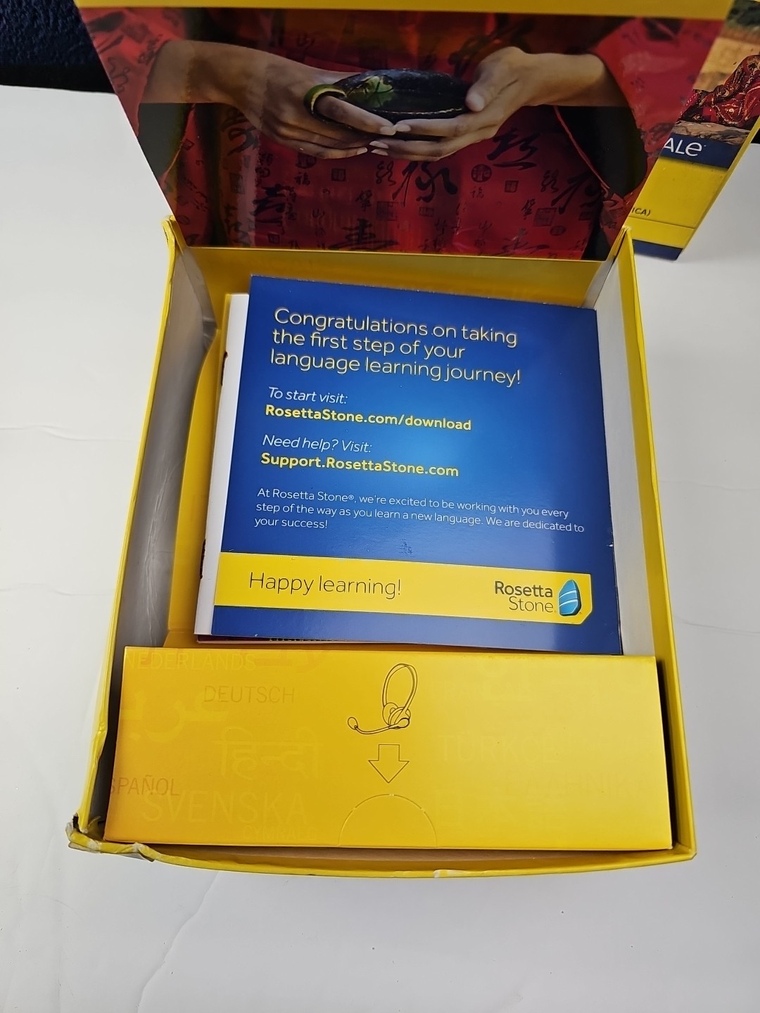 Rosetta Stone V4 TOTALe: Spanish (Spain) Level 1-5 Set for PC, Mac Headphones