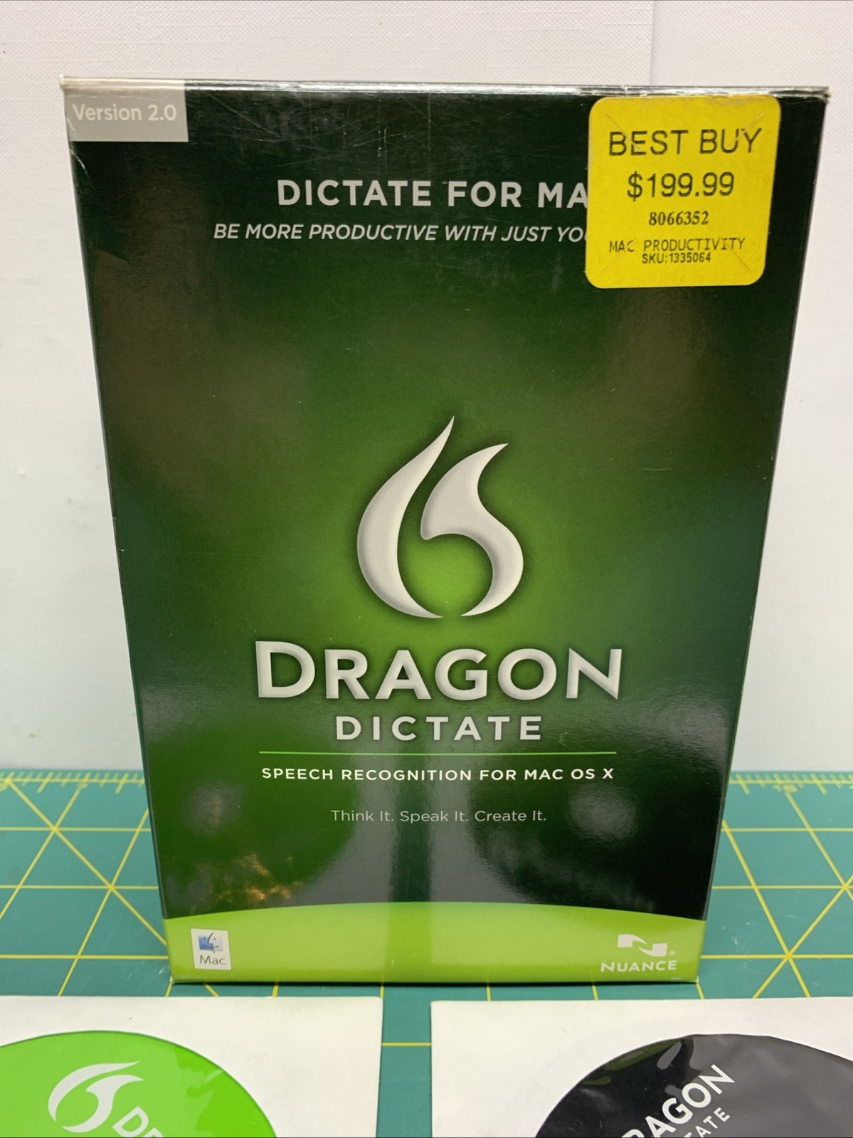 Dragon Dictate Speech Recognition for Mac OS x Version 2.0 (2) Disc + Manual