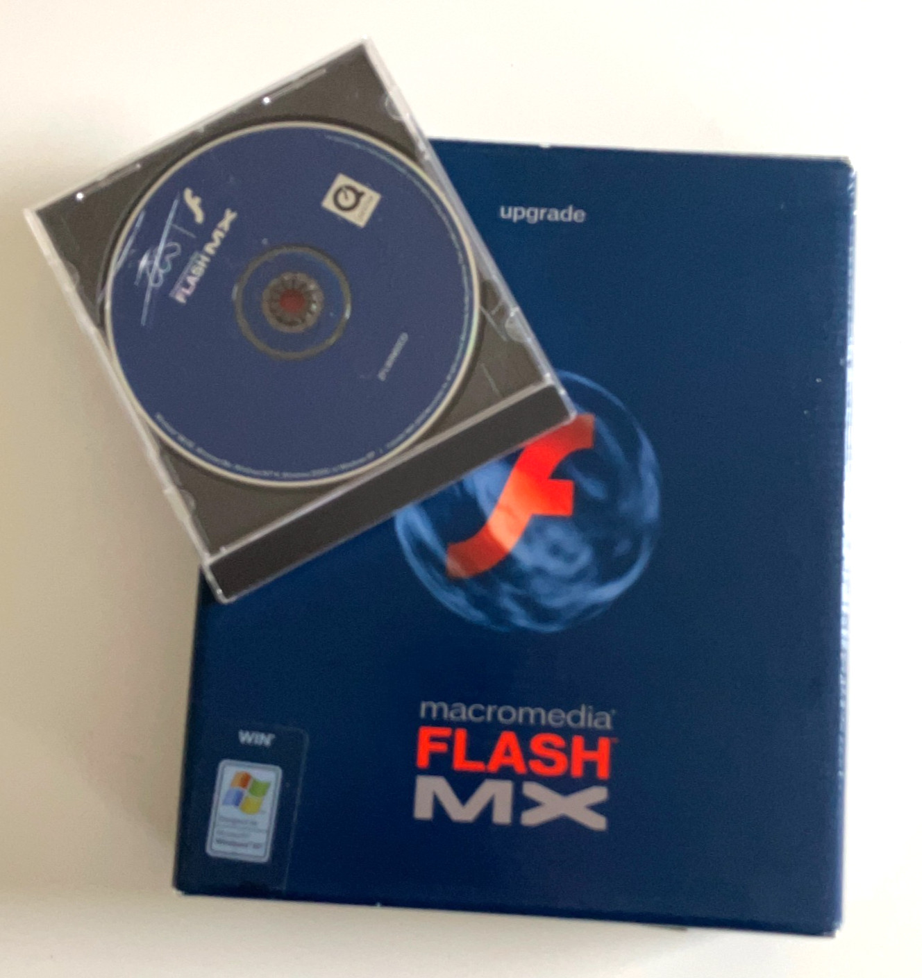 2002 Macromedia Flash MX Upgrade for Windows With Serial No. + Box